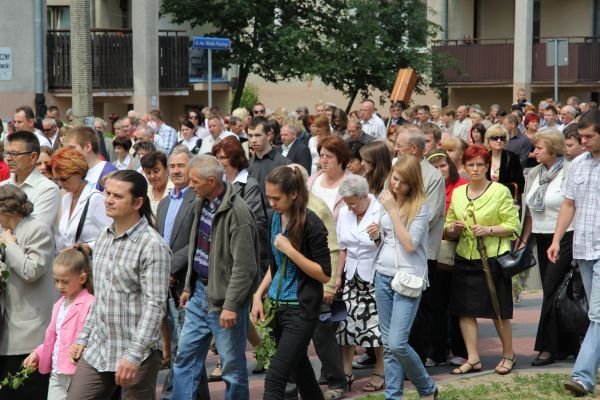 Procesja Bożego Ciała w Ostrołęce [7.VI.2012] - zdjęcie #6 - eOstroleka.pl