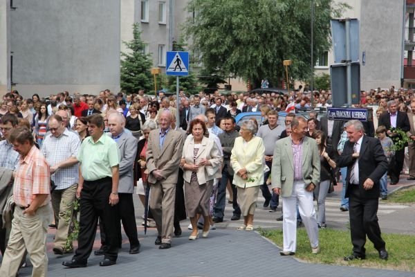 Procesja Bożego Ciała w Ostrołęce [7.VI.2012] - zdjęcie #5 - eOstroleka.pl