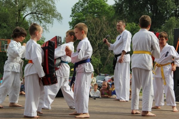 Festyn osiedla Wojciechowice [9.VI.2012] - zdjęcie #13 - eOstroleka.pl