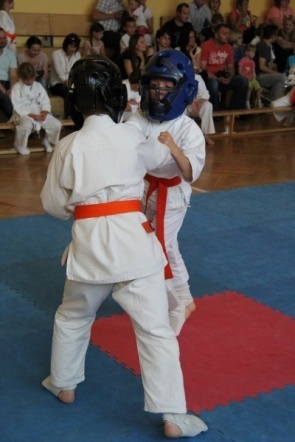 SP 6: Turniej Karate Kyokushin z okazji dnia dziecka [10.VI.2012] - zdjęcie #11 - eOstroleka.pl
