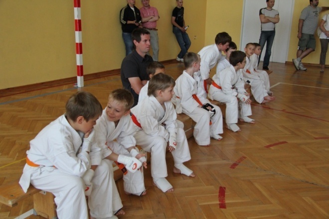 SP 6: Turniej Karate Kyokushin z okazji dnia dziecka [10.VI.2012] - zdjęcie #18 - eOstroleka.pl