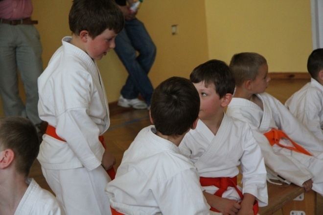 SP 6: Turniej Karate Kyokushin z okazji dnia dziecka [10.VI.2012] - zdjęcie #19 - eOstroleka.pl