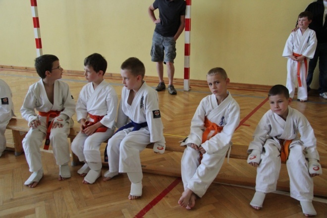 SP 6: Turniej Karate Kyokushin z okazji dnia dziecka [10.VI.2012] - zdjęcie #12 - eOstroleka.pl
