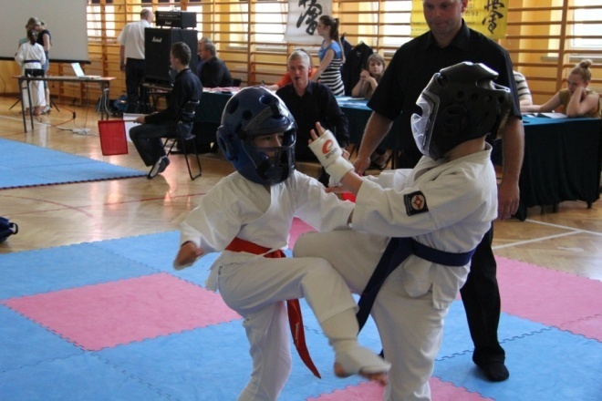 SP 6: Turniej Karate Kyokushin z okazji dnia dziecka [10.VI.2012] - zdjęcie #25 - eOstroleka.pl