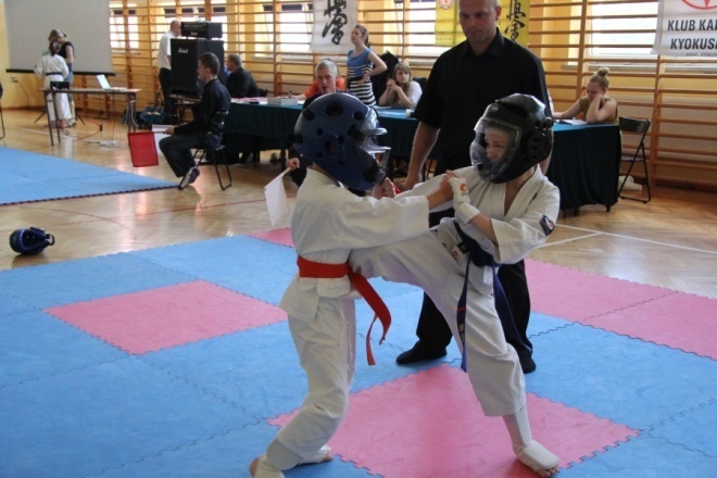 SP 6: Turniej Karate Kyokushin z okazji dnia dziecka [10.VI.2012] - zdjęcie #26 - eOstroleka.pl