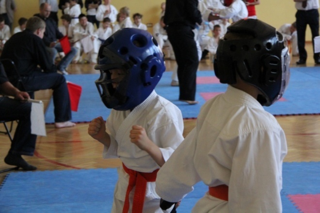SP 6: Turniej Karate Kyokushin z okazji dnia dziecka [10.VI.2012] - zdjęcie #3 - eOstroleka.pl