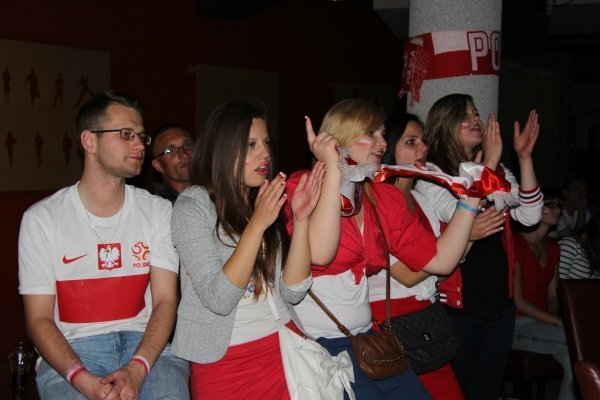 Mecz Polska - Rosja: Tak kibicowali ostrołęczanie [12.VI.2012] - zdjęcie #12 - eOstroleka.pl