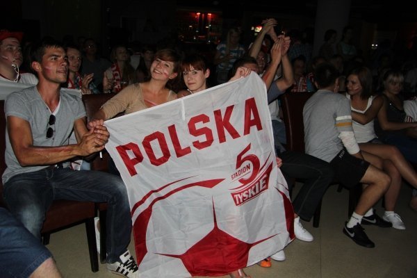 Mecz Polska - Rosja: Tak kibicowali ostrołęczanie [12.VI.2012] - zdjęcie #9 - eOstroleka.pl