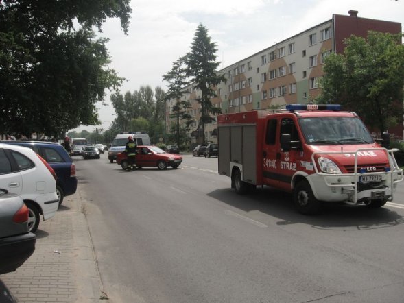 Kolizja na ul. 11 Listopada [14.06.2012] - zdjęcie #15 - eOstroleka.pl