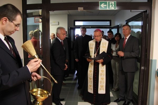 Dwie nowe pracownie w ostrołęckim szpitalu oficjalnie otwarte [14.VI.2012] - zdjęcie #16 - eOstroleka.pl