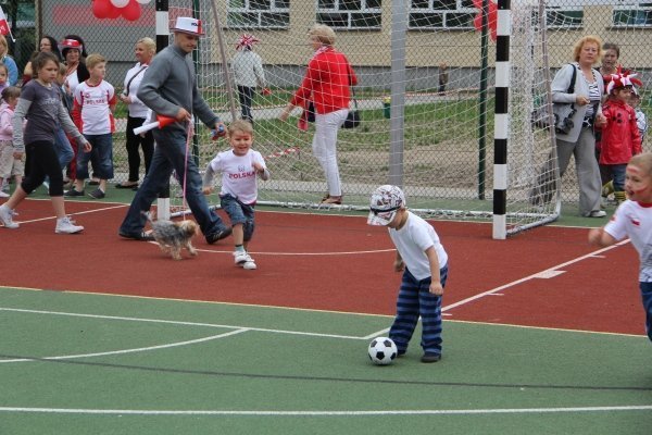 Przedszkolaki bawiły się na mini Euro 2012 [15.VI.2012] - zdjęcie #25 - eOstroleka.pl