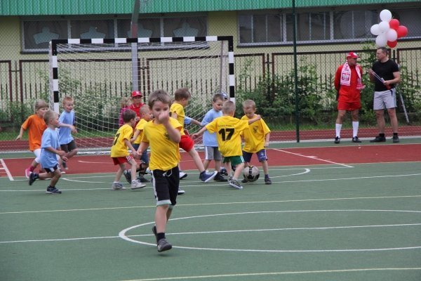 Przedszkolaki bawiły się na mini Euro 2012 [15.VI.2012] - zdjęcie #27 - eOstroleka.pl