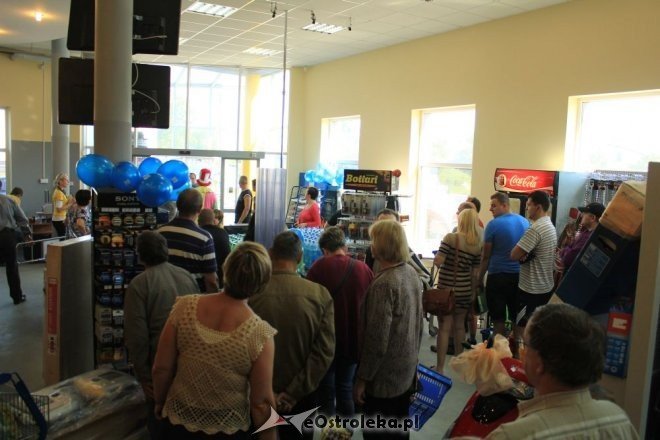 Otwarcie marketu Mrówka [16.06.2012] - zdjęcie #37 - eOstroleka.pl