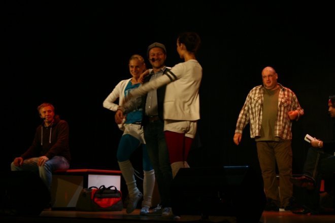 Nastroje we dwoje: Znani polscy aktorzy w spektaklu Ławka Rezerwowych [16.VI.2012] - zdjęcie #22 - eOstroleka.pl