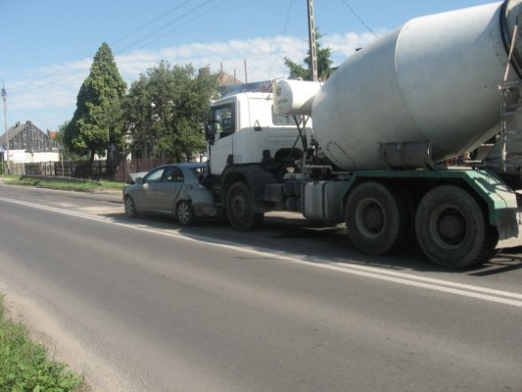 Wypadek na ulicy Kolejowej [18 VI 2012] - zdjęcie #17 - eOstroleka.pl