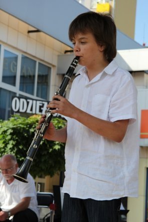 Uczniowie Państwowej Szkoły Muzycznej prezentowali się na scenie przy Kupcu [19 VI 2012] - zdjęcie #3 - eOstroleka.pl