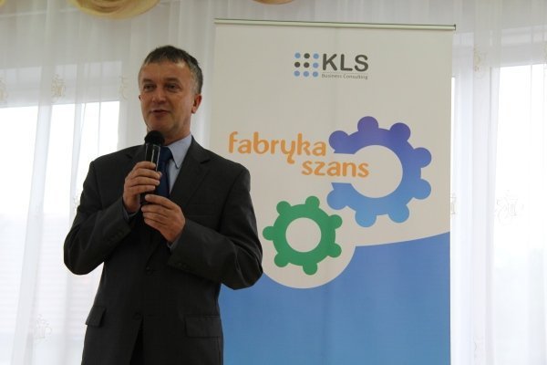 ZSZ 4: Uroczyste podsumowanie projektu Fabryka szans I [21 VI 2012] - zdjęcie #13 - eOstroleka.pl