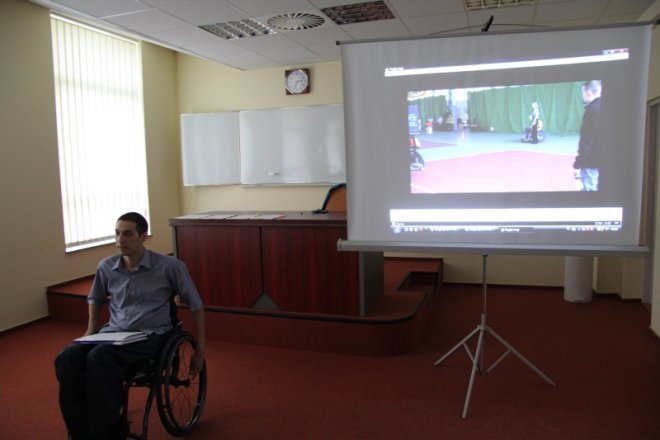 Kilkadziesiąt osób wzięło udział w seminarium Wolontariat w Ostrołęce [22.VI.2012] - zdjęcie #11 - eOstroleka.pl