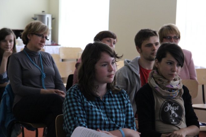 Kilkadziesiąt osób wzięło udział w seminarium Wolontariat w Ostrołęce [22.VI.2012] - zdjęcie #6 - eOstroleka.pl
