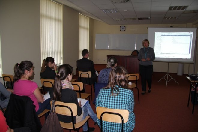 Kilkadziesiąt osób wzięło udział w seminarium Wolontariat w Ostrołęce [22.VI.2012] - zdjęcie #2 - eOstroleka.pl