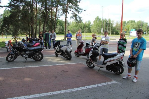 Fani motoroweów spotkali sie w Ostrołęce [24.VI.2012] - zdjęcie #9 - eOstroleka.pl