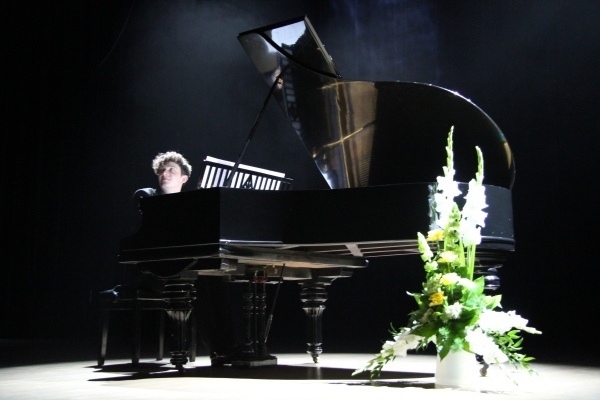 Jakub Milewski przedstawia: Najpiękniejsze głosy Uniwersytetu Muzycznego Fryderyka Chopina w zaczarowanym świecie oper i operetek w OCK [25.VI.2012] - zdjęcie #5 - eOstroleka.pl
