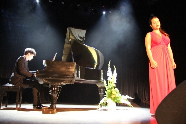 Jakub Milewski przedstawia: Najpiękniejsze głosy Uniwersytetu Muzycznego Fryderyka Chopina w zaczarowanym świecie oper i operetek w OCK [25.VI.2012] - zdjęcie #15 - eOstroleka.pl
