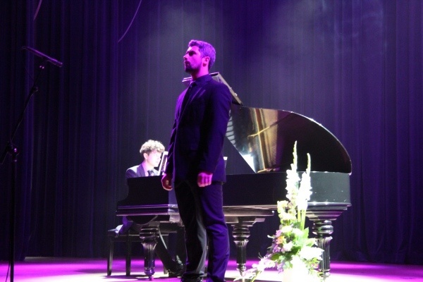 Jakub Milewski przedstawia: Najpiękniejsze głosy Uniwersytetu Muzycznego Fryderyka Chopina w zaczarowanym świecie oper i operetek w OCK [25.VI.2012] - zdjęcie #16 - eOstroleka.pl