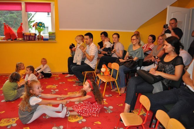 „W Zaczarowanym Lesie”: Dzień rodzinny w Punkcie Przedszkolnym Kangurek [26.VI.2012] - zdjęcie #22 - eOstroleka.pl
