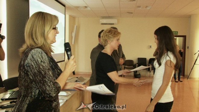 Certyfikaty Młodzieżowej Akademii Umiejętności [26.06.2012] - zdjęcie #20 - eOstroleka.pl