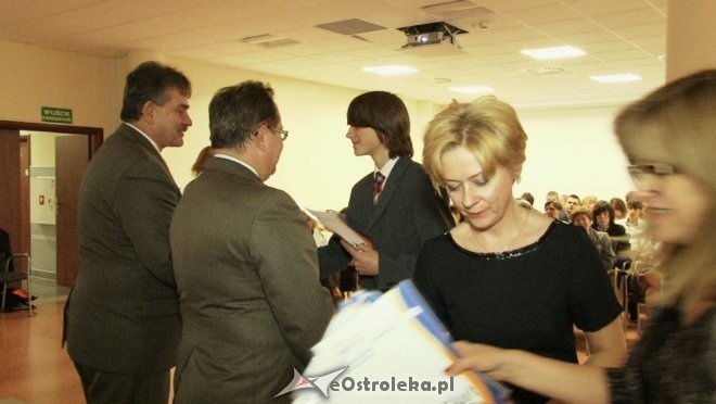 Certyfikaty Młodzieżowej Akademii Umiejętności [26.06.2012] - zdjęcie #30 - eOstroleka.pl