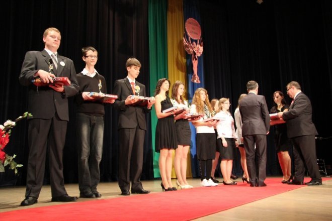 V Samorządowa Gala Uczniowska [27.VI.2012] - zdjęcie #42 - eOstroleka.pl