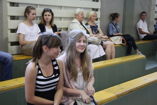 Trzecioklaliści opuścili Gimnazjum nr 5 [29.VI.2012] - zdjęcie #29 - eOstroleka.pl