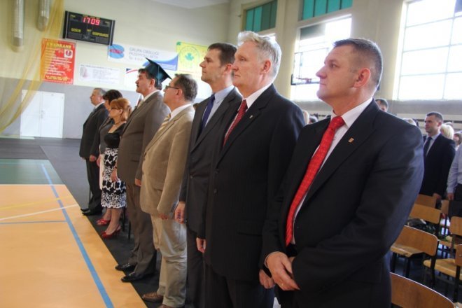 Trzecioklaliści opuścili Gimnazjum nr 5 [29.VI.2012] - zdjęcie #19 - eOstroleka.pl