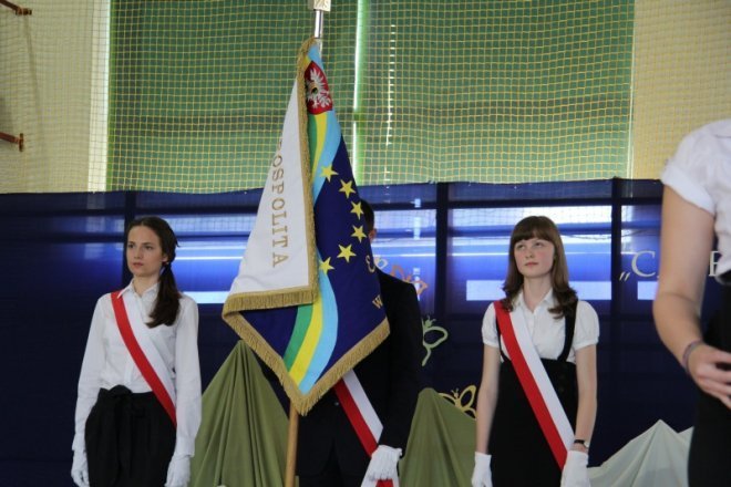 Trzecioklaliści opuścili Gimnazjum nr 5 [29.VI.2012] - zdjęcie #11 - eOstroleka.pl