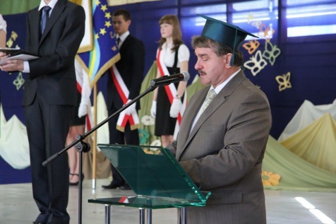 Trzecioklaliści opuścili Gimnazjum nr 5 [29.VI.2012] - zdjęcie #10 - eOstroleka.pl