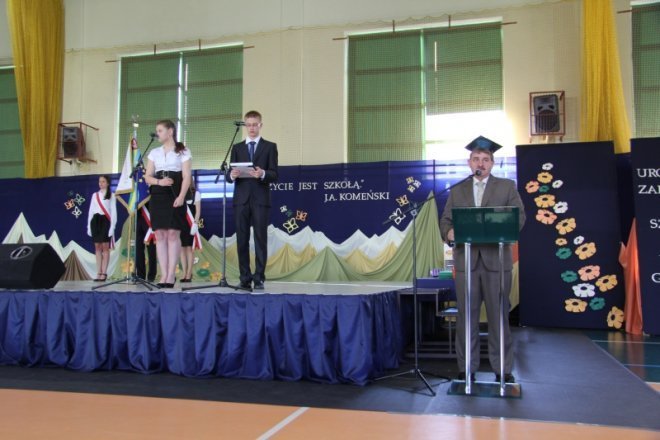 Trzecioklaliści opuścili Gimnazjum nr 5 [29.VI.2012] - zdjęcie #7 - eOstroleka.pl