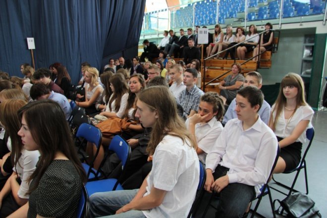 Zakończenie roku szkolnego w ostrołęckich szkołach [29 VI 2012] - zdjęcie #1 - eOstroleka.pl
