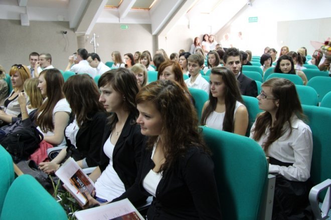 Zakończenie roku szkolnego w ostrołęckich szkołach [29 VI 2012] - zdjęcie #103 - eOstroleka.pl