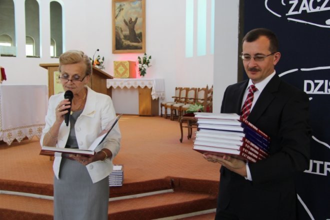 Zakończenie roku szkolnego w ostrołęckich szkołach [29 VI 2012] - zdjęcie #10 - eOstroleka.pl