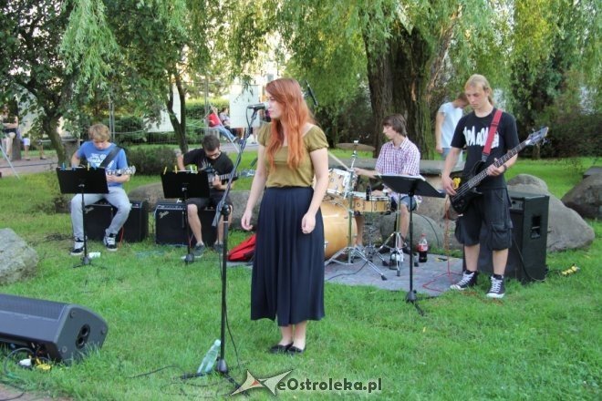 Art czwartek - recital Izabeli Perczyńskiej [5 VII 2012] - zdjęcie #21 - eOstroleka.pl