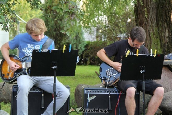 Art czwartek - recital Izabeli Perczyńskiej [5 VII 2012] - zdjęcie #13 - eOstroleka.pl