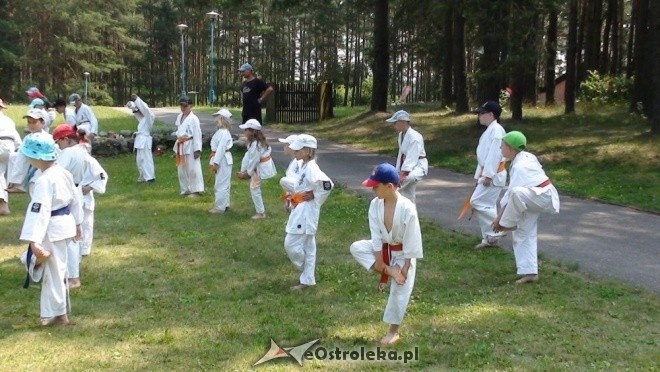 Letnia szkoła karate w Pieckach [06.07.2012] - zdjęcie #6 - eOstroleka.pl
