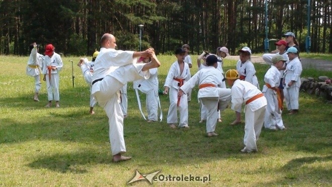 Letnia szkoła karate w Pieckach [06.07.2012] - zdjęcie #9 - eOstroleka.pl
