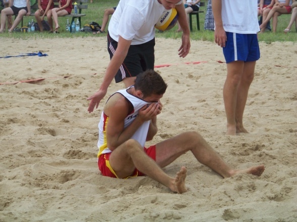 Siatkarze i siatkarki rywalizowali na plaży w Ostrołęce [7 VII 2012] - zdjęcie #25 - eOstroleka.pl