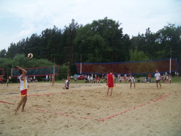Siatkarze i siatkarki rywalizowali na plaży w Ostrołęce [7 VII 2012] - zdjęcie #19 - eOstroleka.pl
