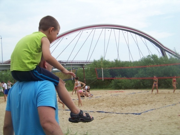 Siatkarze i siatkarki rywalizowali na plaży w Ostrołęce [7 VII 2012] - zdjęcie #7 - eOstroleka.pl