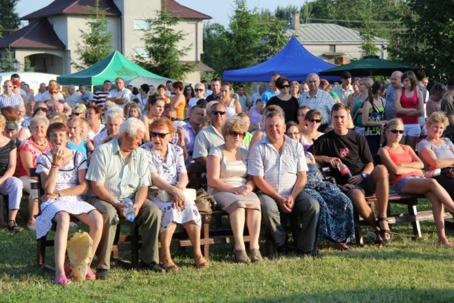 Goworowo: Zespół Akcent gwaizdą pikniku [8 VII 2012] - zdjęcie #62 - eOstroleka.pl