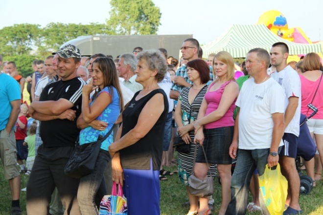 Goworowo: Zespół Akcent gwaizdą pikniku [8 VII 2012] - zdjęcie #61 - eOstroleka.pl