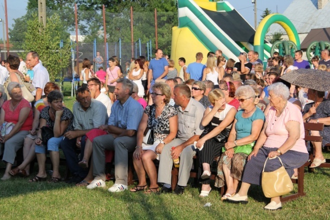 Goworowo: Zespół Akcent gwaizdą pikniku [8 VII 2012] - zdjęcie #60 - eOstroleka.pl